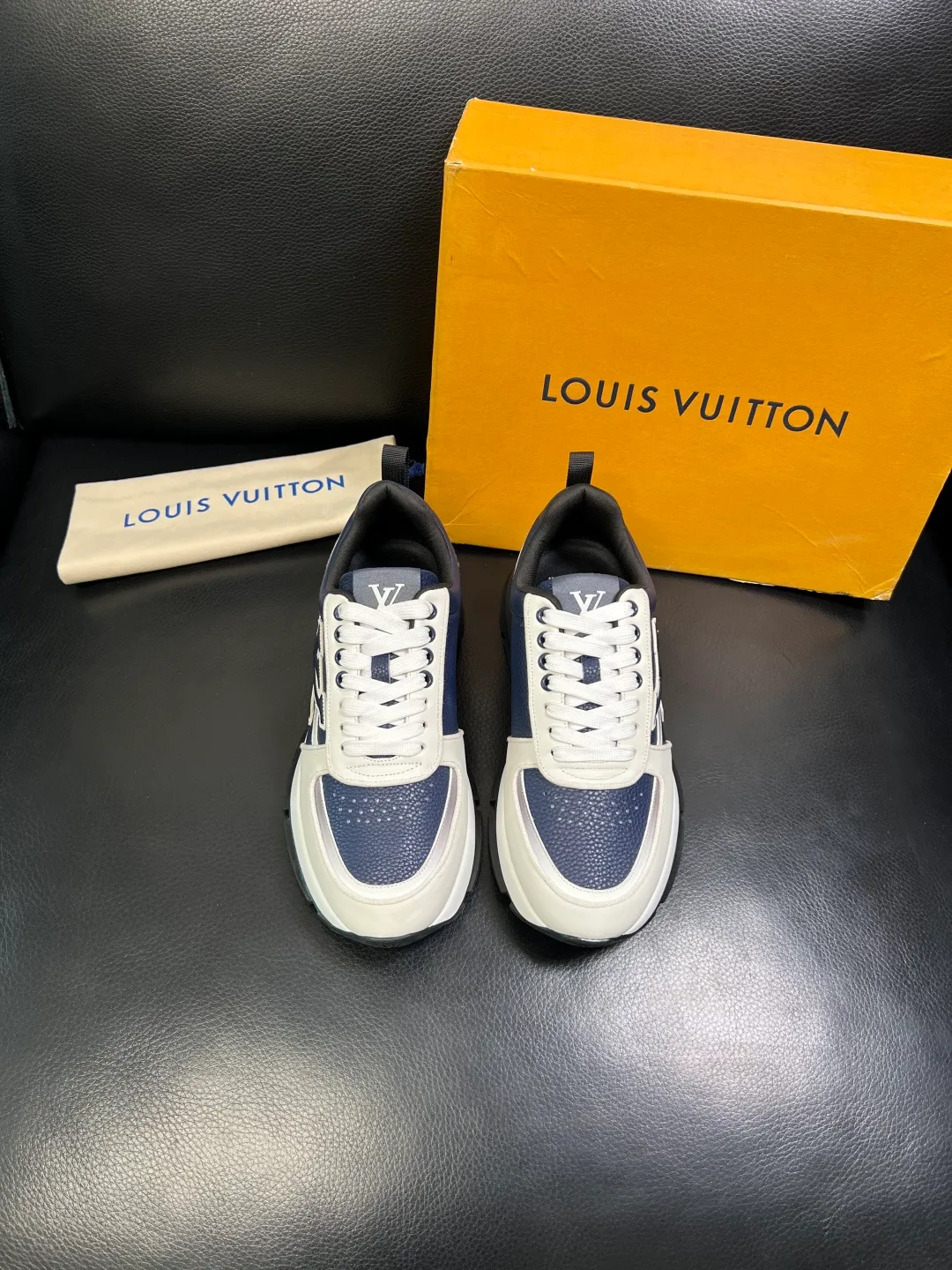 Men's shoes 💰 780 Lv High quality top crafts Louis Vuitton, sports sneakers counter synchronization, uppers imported from Italy, high-quality splicing with colorful and complex crafts, imported lambswool lining soft and comfortable, soles: original soles specially provided by the original factory, T men's shoes 💰U exclusive movable molded soles super comfortable, original and single goods, high quality, welcome to compare, code number 39-44 (customized 38 45)